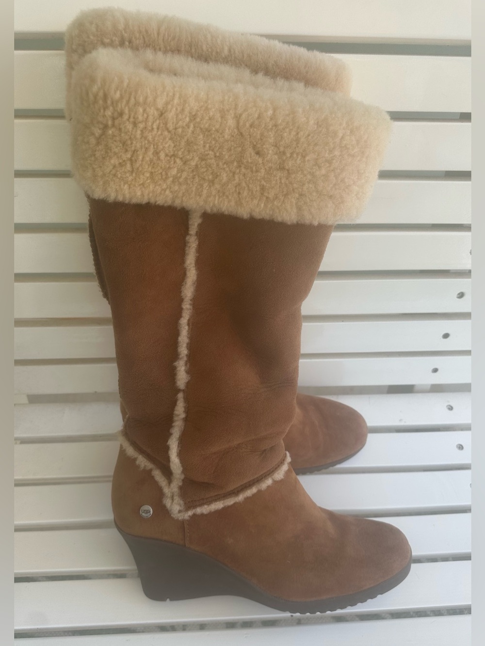 UGG Women’s Boots with Shearling size 8